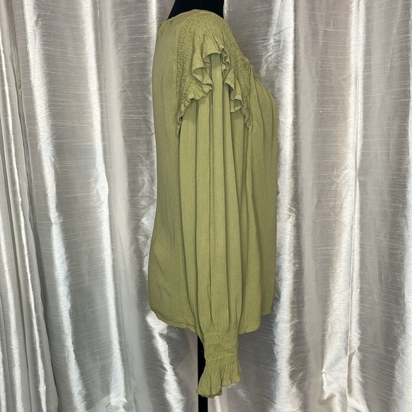 Sage Green Women’s Large Crinkle Long Sleeve Viscose Ruffled Top - Picture 2 of 8